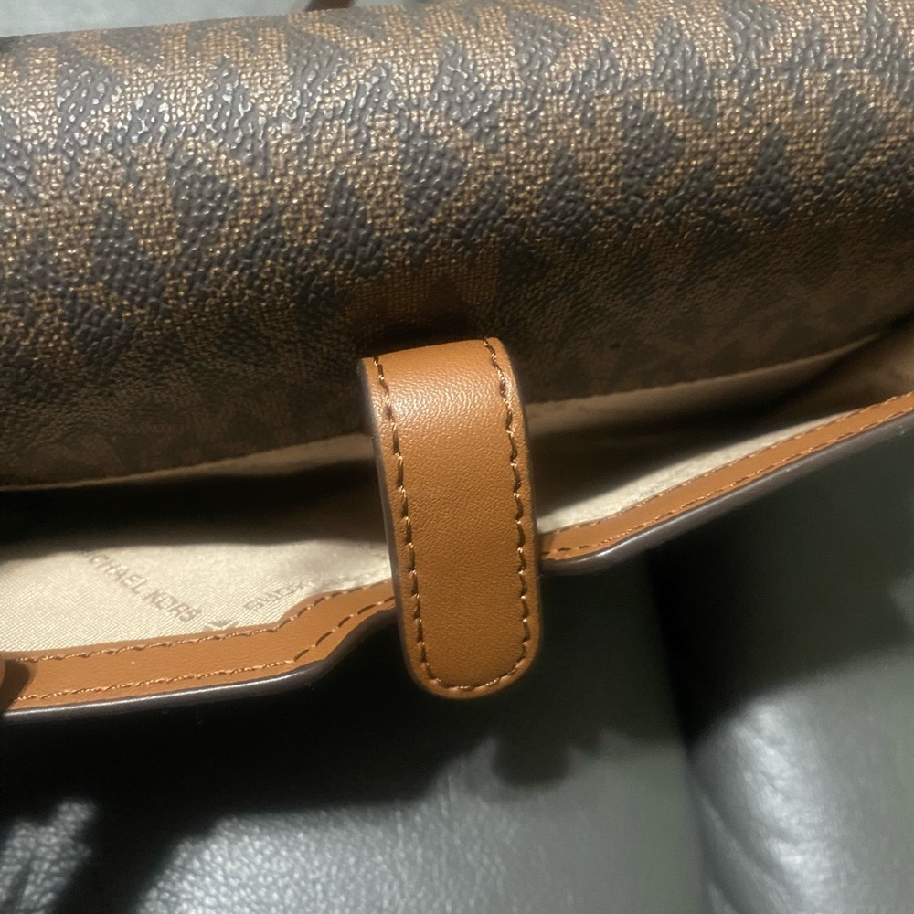 MK Wallet - Picture 3 of 5